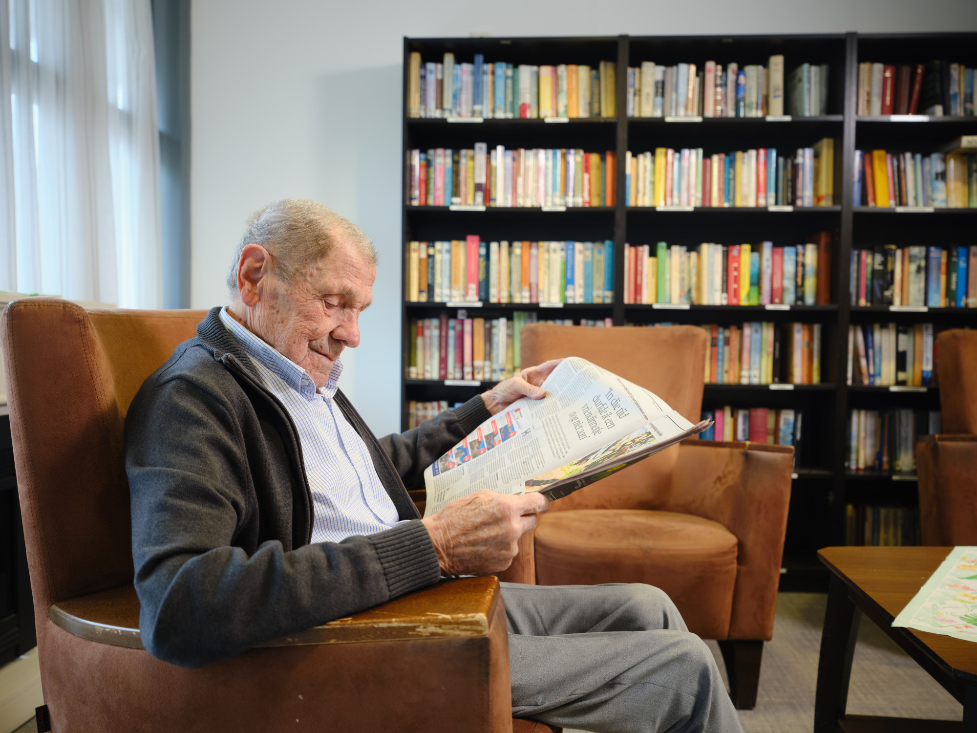 Meneer leest de krant